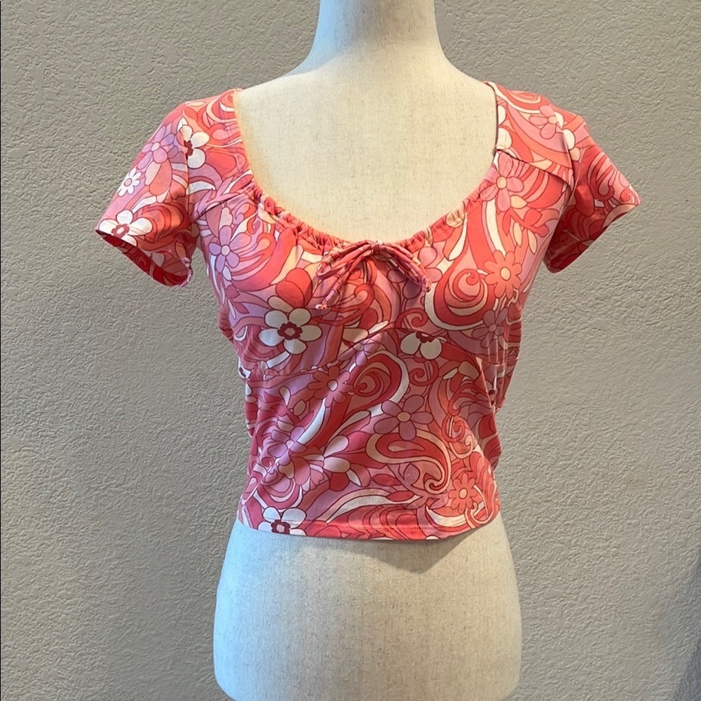 HOLLISTER Floral Pink Women's cropped Top Sz Med